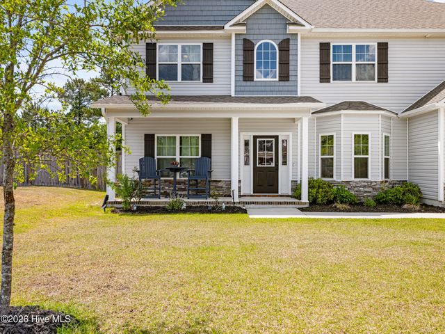 702 Peytons Lake Lane, Hubert, NC 28539