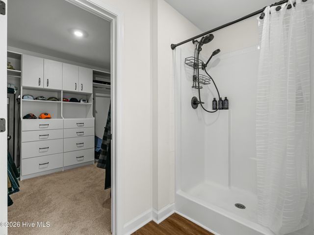 702 Peytons Lake Lane, Hubert, NC 28539