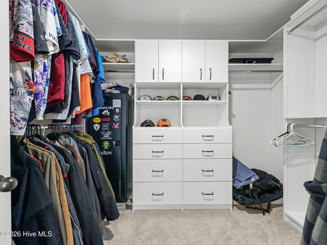 702 Peytons Lake Lane, Hubert, NC 28539