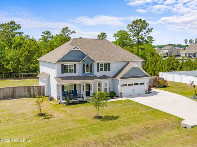 702 Peytons Lake Lane, Hubert, NC 28539