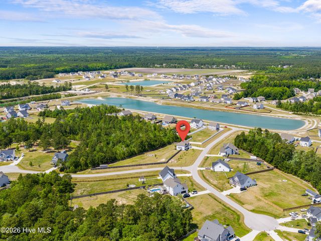 702 Peytons Lake Lane, Hubert, NC 28539