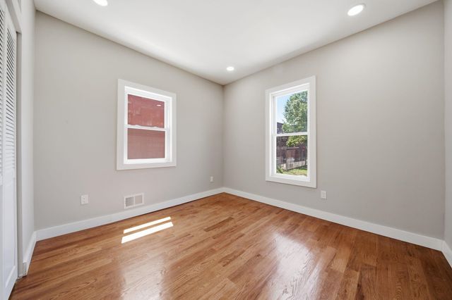 103 BOYD AVE, Jc, West Bergen, NJ 07304