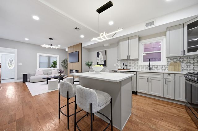 103 BOYD AVE, Jc, West Bergen, NJ 07304