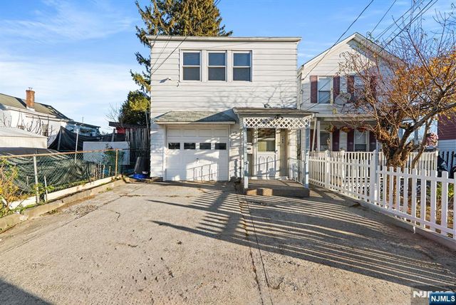 109 Dixon Avenue, Paterson, NJ 07501