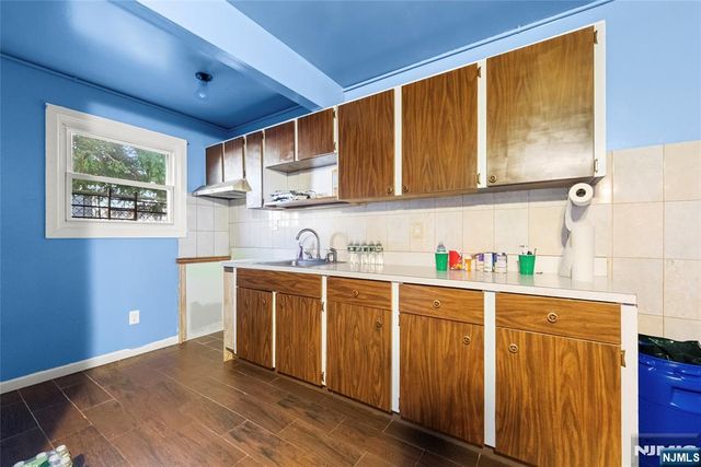 109 Dixon Avenue, Paterson, NJ 07501