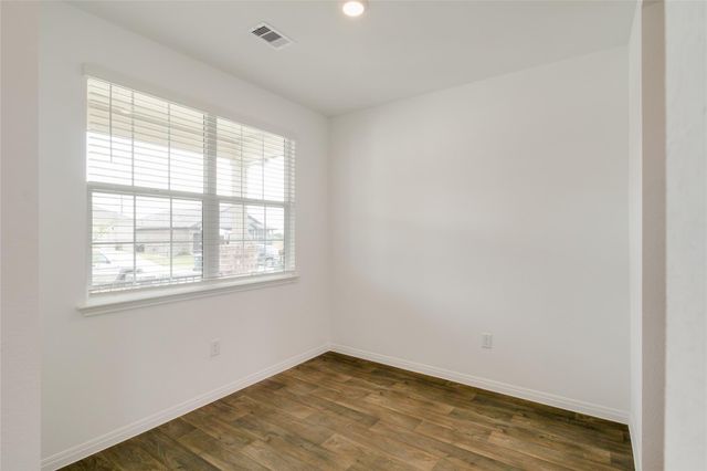214 Inks LN, Kyle, TX 78640