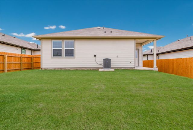 214 Inks LN, Kyle, TX 78640