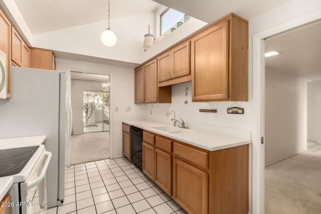 942 E LAGUNA Drive, Tempe, AZ 85282