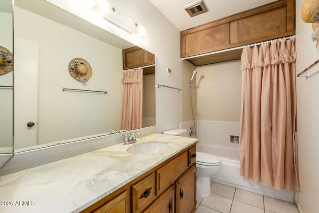 942 E LAGUNA Drive, Tempe, AZ 85282