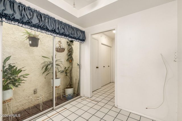 942 E LAGUNA Drive, Tempe, AZ 85282