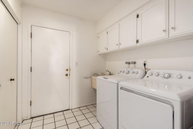 942 E LAGUNA Drive, Tempe, AZ 85282