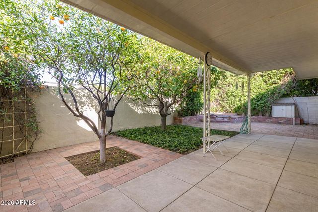 942 E LAGUNA Drive, Tempe, AZ 85282