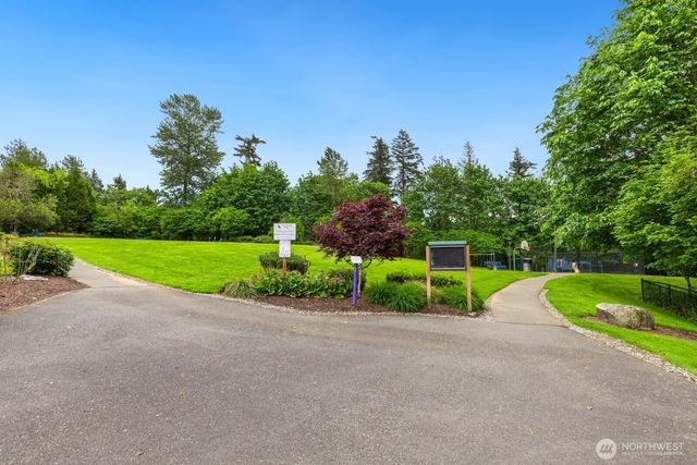 22654 128th Ave SE, Kent, WA 98031