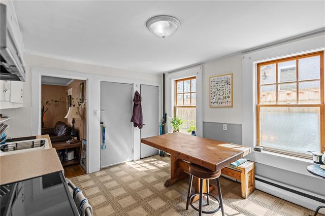 17 Dearborn Street, Newport, RI 02840