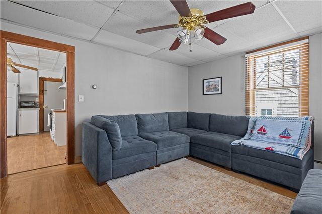 17 Dearborn Street, Newport, RI 02840