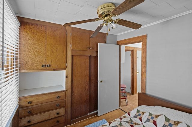 17 Dearborn Street, Newport, RI 02840