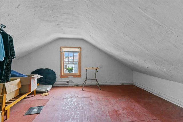 17 Dearborn Street, Newport, RI 02840