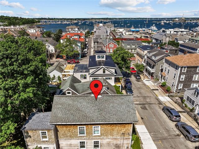 17 Dearborn Street, Newport, RI 02840