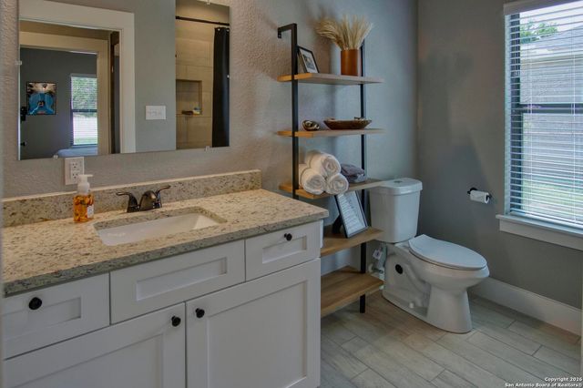 1112 Green Hill, Canyon Lake, TX 78133