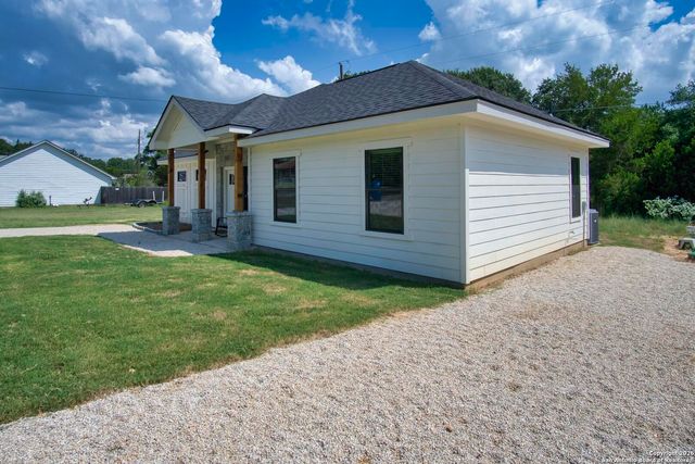 1112 Green Hill, Canyon Lake, TX 78133