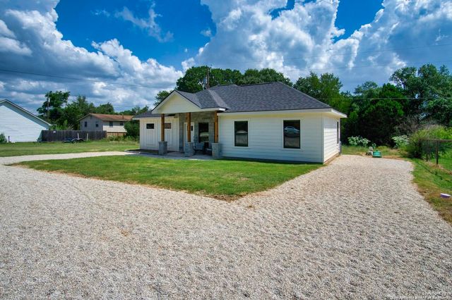 1112 Green Hill, Canyon Lake, TX 78133