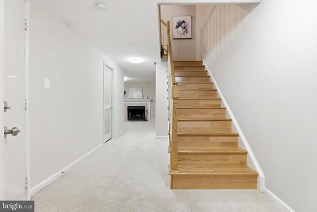 7293 OLDE LANTERN WAY, Springfield, VA 22152
