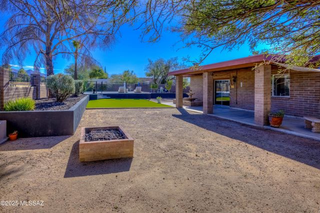 141 S Charleston Avenue, Vail, AZ 85641