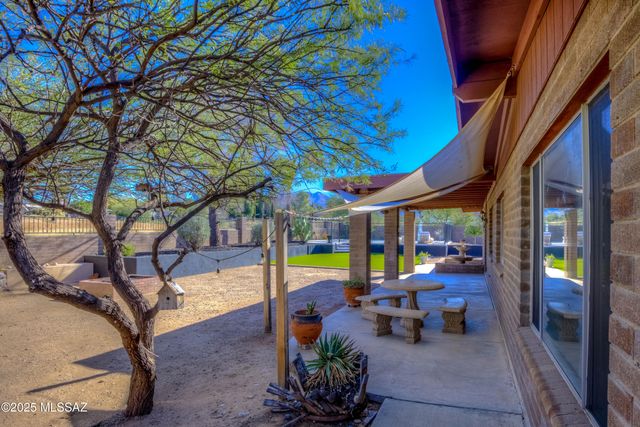 141 S Charleston Avenue, Vail, AZ 85641