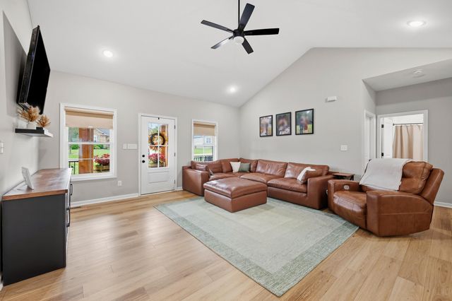 1396 Meadow Lark Drive, Lawrenceburg, KY 40342