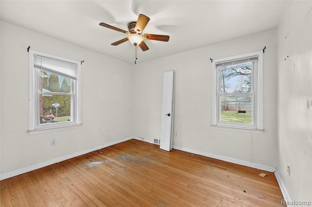 20437 Damman Street, Harper Woods, MI 48225