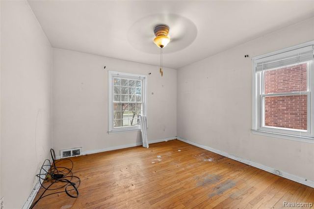 20437 Damman Street, Harper Woods, MI 48225