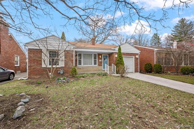 20437 Damman Street, Harper Woods, MI 48225