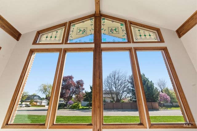 9917 W Whirlaway, Boise, ID 83704