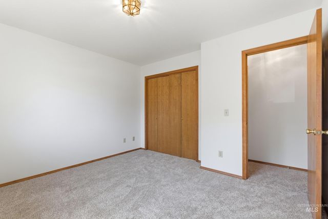 9917 W Whirlaway, Boise, ID 83704