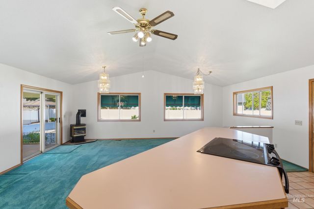 9917 W Whirlaway, Boise, ID 83704