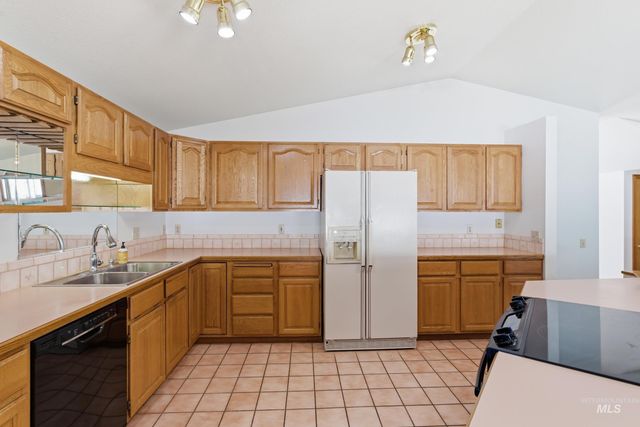 9917 W Whirlaway, Boise, ID 83704