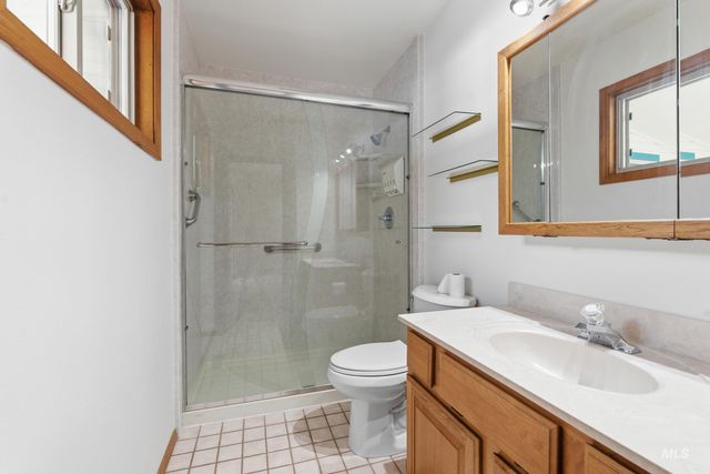 9917 W Whirlaway, Boise, ID 83704