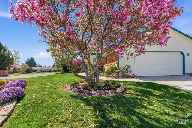 9917 W Whirlaway, Boise, ID 83704