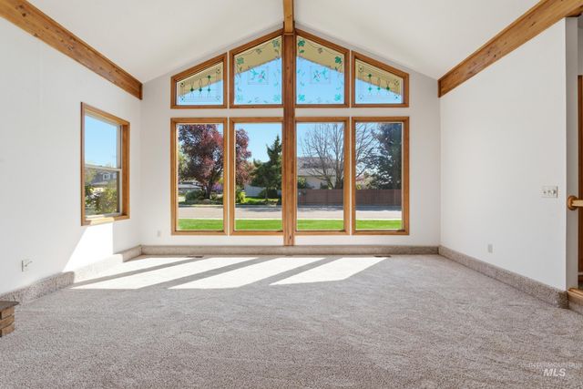 9917 W Whirlaway, Boise, ID 83704