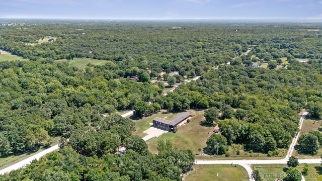 1705 N 233 Road, Mounds, OK 74047