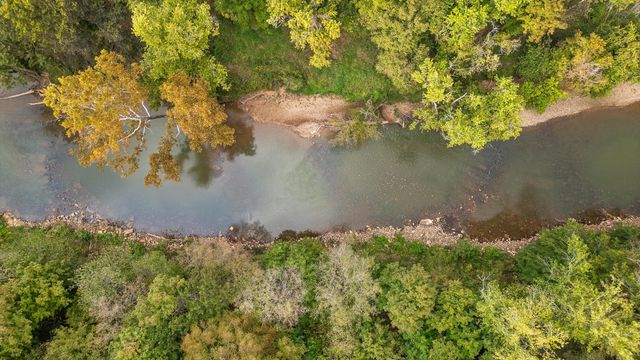 7 Sturgeon Creek Road, Cedar Hill, TN 37032