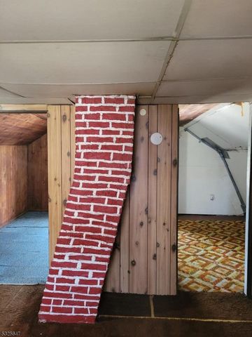 133 W 3rd Ave, Roselle Boro, NJ 07203