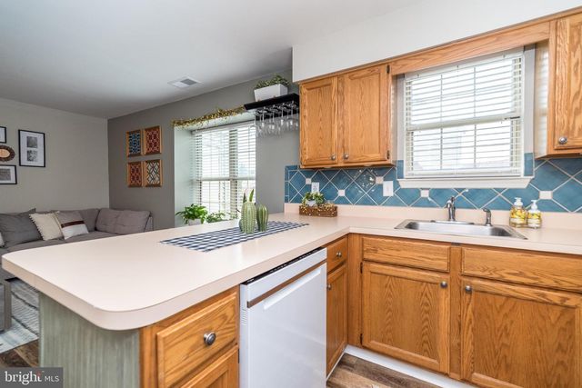 393 KENT LN, Perkasie, PA 18944