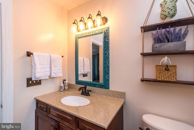 393 KENT LN, Perkasie, PA 18944