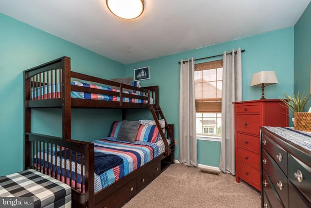 393 KENT LN, Perkasie, PA 18944