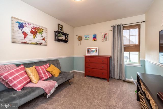 393 KENT LN, Perkasie, PA 18944