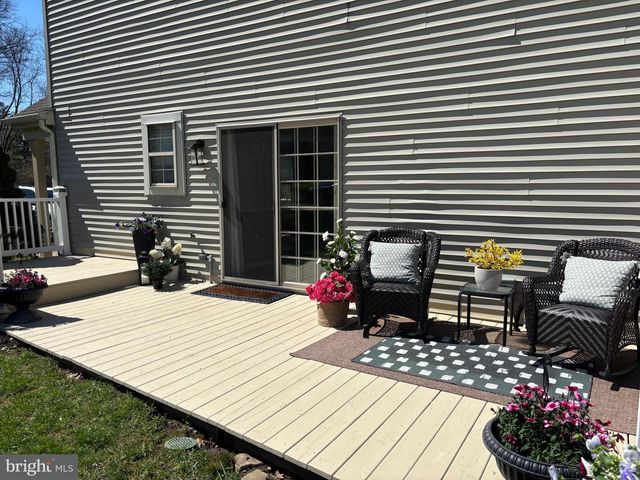 393 KENT LN, Perkasie, PA 18944