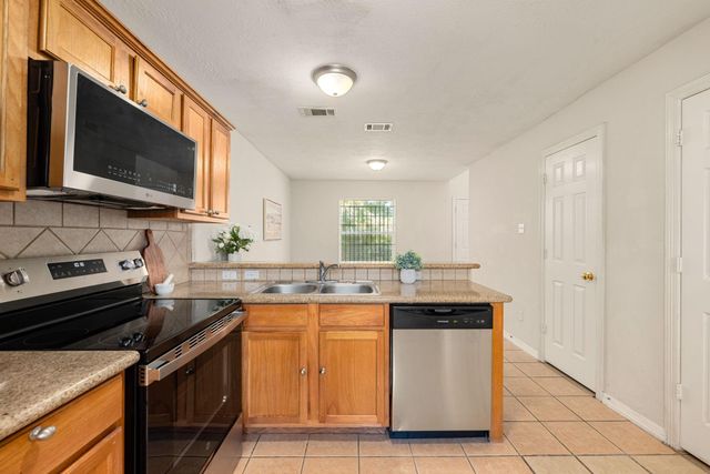 6418 England Street, Houston, TX 77021