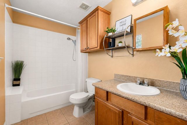 6418 England Street, Houston, TX 77021