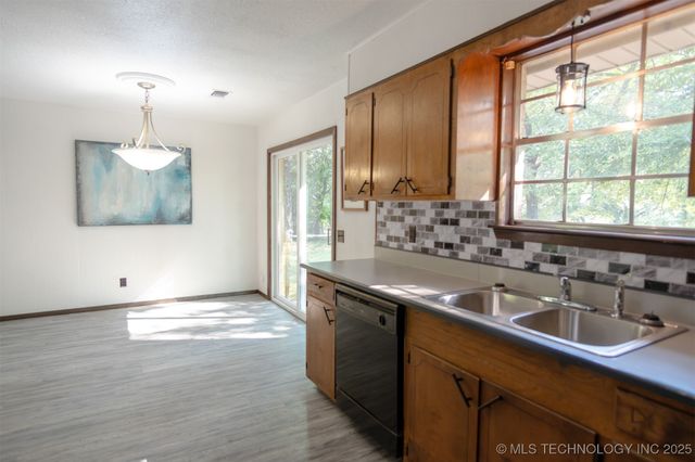 207 SE K, Antlers, OK 74523